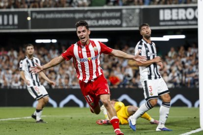 El momento de plena felicidad de Arribas después del empate.