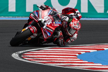 Peco Bagnaia fue el gran beneficiado de la caída que hubo en la primera vuelta.