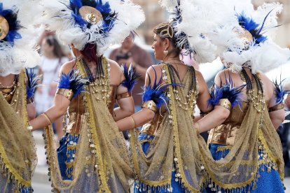 Así fue el espectacular Gran Desfile de Moros y Cristianos en Vera.