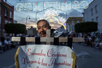 Así fue el espectacular Gran Desfile de Moros y Cristianos en Vera.