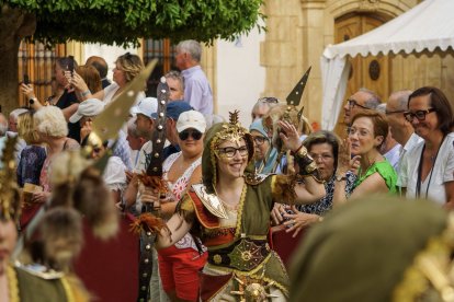 Así fue el espectacular Gran Desfile de Moros y Cristianos en Vera.