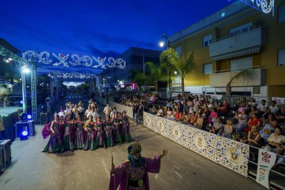 Así fue el espectacular Gran Desfile de Moros y Cristianos en Vera.