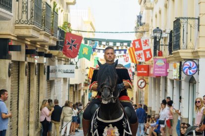 Así fue el espectacular Gran Desfile de Moros y Cristianos en Vera.
