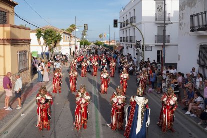 Así fue el espectacular Gran Desfile de Moros y Cristianos en Vera.