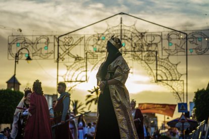 Así fue el espectacular Gran Desfile de Moros y Cristianos en Vera.