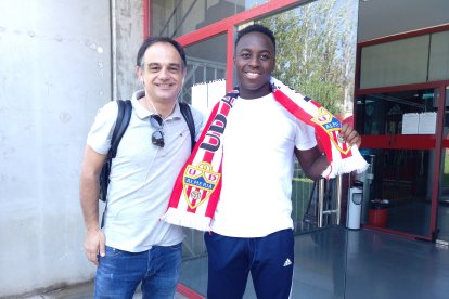 Joâo Gonçalves tuvo mucho trabajo de despacho con Arvin Appiah.