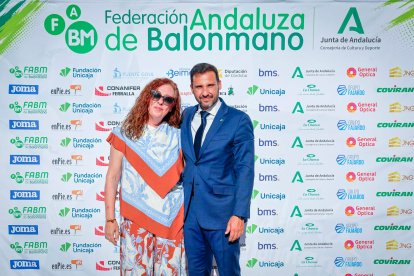 María Sáez, mujer de Joaquín Amérigo; y Sebastián Fernández, presidente de la FABM.