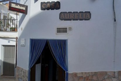 Fachada del Bar Casa Aurelia de Nacimiento.
