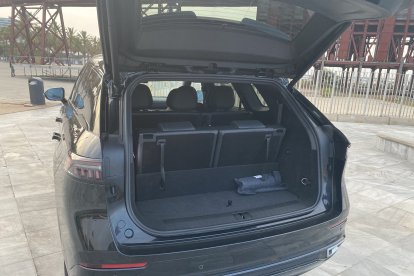 Configuración de 5 0 7 plazas con hasta 2.000 litros de maletero