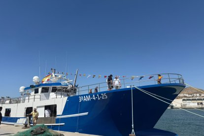 El Nuevo Nicolás e Isabel en el puerto de Carboneras el día del bautismo del barco