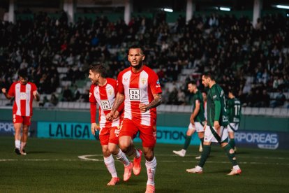 Luis Suárez lanzaba su carrera con los goles en el Almería.