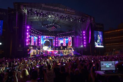 Todo montado para el concierto de Chayanne