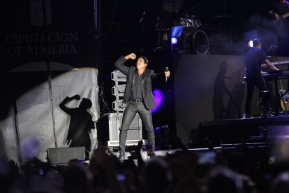 Chayanne en plena actuación durante el inicio de su tour en Almería