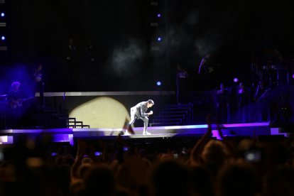 Chayanne sobre el escenario en la apertura de su gira en Almería