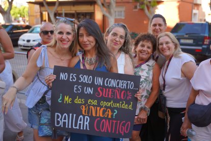 Trini, Pili, Mara, Eva, Raquel y Mari Carmen