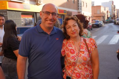 Diego, Mari Ángeles