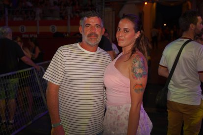 Enrique y Sandra disfrutaron del concierto junto al resto del público.
