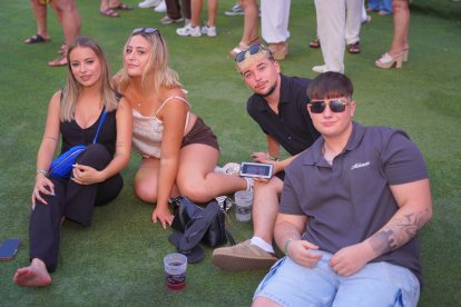 Anais, Desiré, Marco y  Sergio disfrutaron del espectáculo de Galván Real.