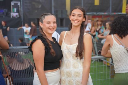 Katy y Adriana disfrutaron del ambiente antes del inicio del concierto.