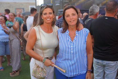 Pilar, de Jaén, y Gabriela, de Córdoba, viajaron hasta Almería para disfrutar de la actuación.