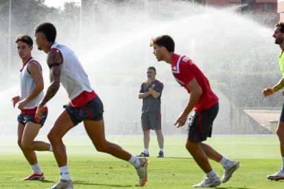 Día I del Almería de Pimienta con 30 futbolistas en el campo Anexo.