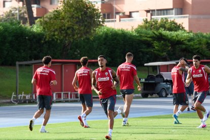 Día I del Almería de Pimienta con 30 futbolistas en el campo Anexo.