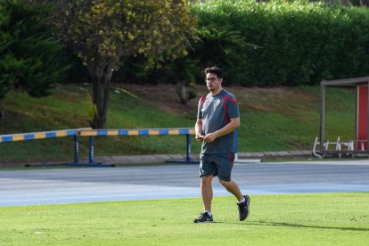 Día I del Almería de Pimienta con 30 futbolistas en el campo Anexo.