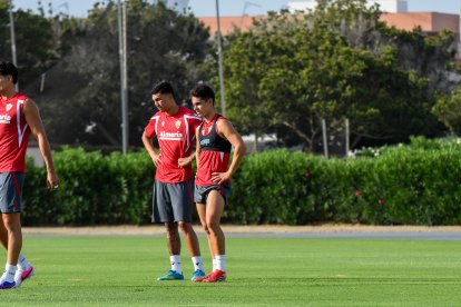 Día I del Almería de Pimienta con 30 futbolistas en el campo Anexo.