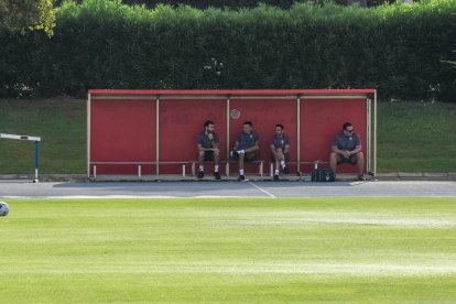 Día I del Almería de Pimienta con 30 futbolistas en el campo Anexo.