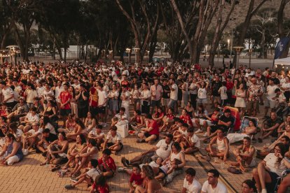 Público en el evento de Nomadart en San José
