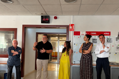 Alfredo Casas, durante su presentación como nuevo director de LA VOZ, junto al equipo directivo.