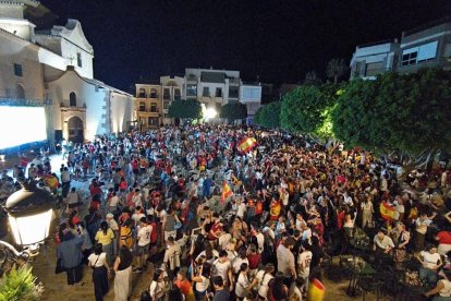 Huércal-Overa vive con emoción la final del Mundial.