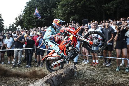Este es su tercer Campeonato del Mundo de EnduroGP consecutivo y el cuarto título consecutivo de Enduro1.