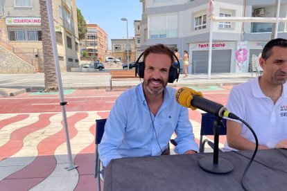 David Fenoy, Responsable de Dimoba Suministros, junto a Fran García tras una emocionante charla en 'Hoy por Hoy Almería'.