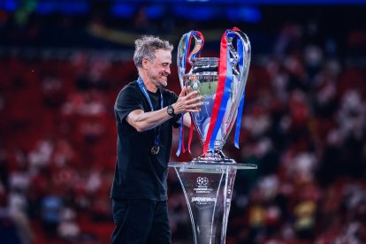 Luis Enrique ha llevado al PSG a la gloria por segunda vez consecutiva casi sin descanso.