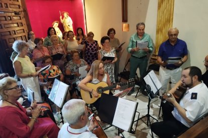 Misa en la Iglesia Parroquial de la Anunciación en las fiestas de verano de Abla de 2026