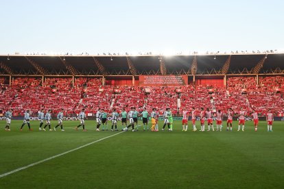 El Almería se siente cómodo y arropado en los partidos de casa.