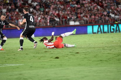 Un futbolista de superior categoría ha aterrizado en Almería.