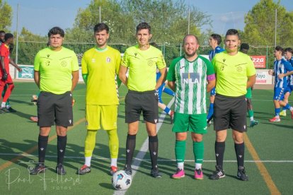 El colegiado Pablo Morales Moreno dirigió y brilló en el partido solidario entre AD Los Gallardos y Lorca Deportiva.