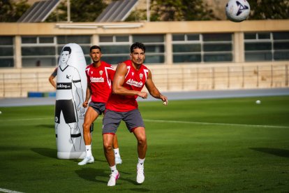 En el campo con Chumi en el entrenamiento.