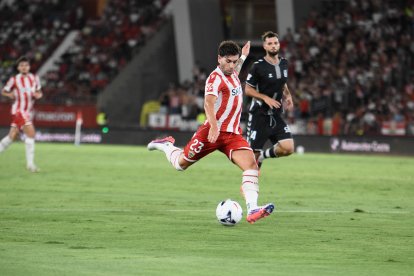 Adrián Embarba en el Almería-Eldense del pasado lunes en el Mediterráneo.
