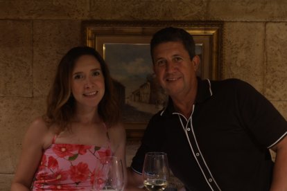 Andrea y Pedro, padre e hija, comparten un día en familia en Asador Tinta Negra.