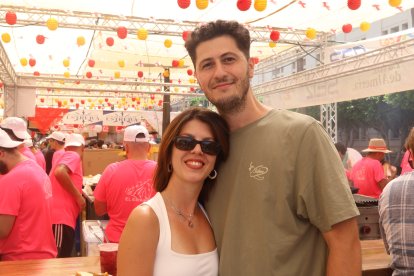 Mario y Encarni disfruta de las tapas de Ambigú Origen El Estribo.