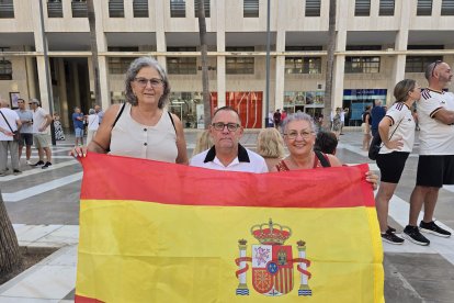 El Ejido sale a la calle en apoyo a Ceuta.