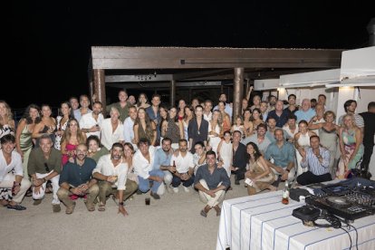 Un momento de la celebración del 40 cumpleaños de Alberto García Maturana en Cala Higuera