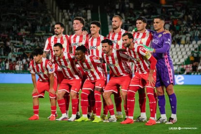 El once de la UD Almería en el Nuevo Arcángel de Córdoba.