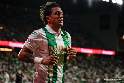 Carracedo siempre que se mide al Almería da mucho tormento.