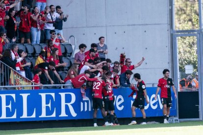 El Mallorca celebrando el gol de la victoria en Zubieta ante el Sanse.