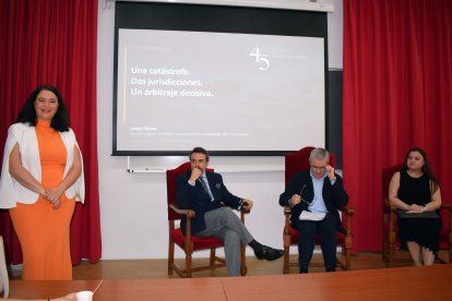 Jornada de arbitraje internacional en la UAL.