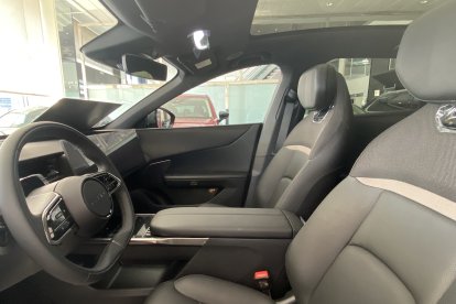Su interior ofrece tecnología, comodidad y confort a partes iguales
